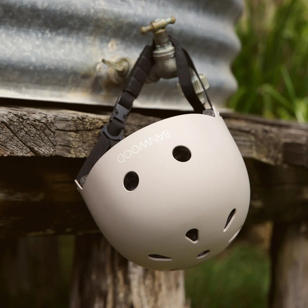 Klassischer Helm Beige 3