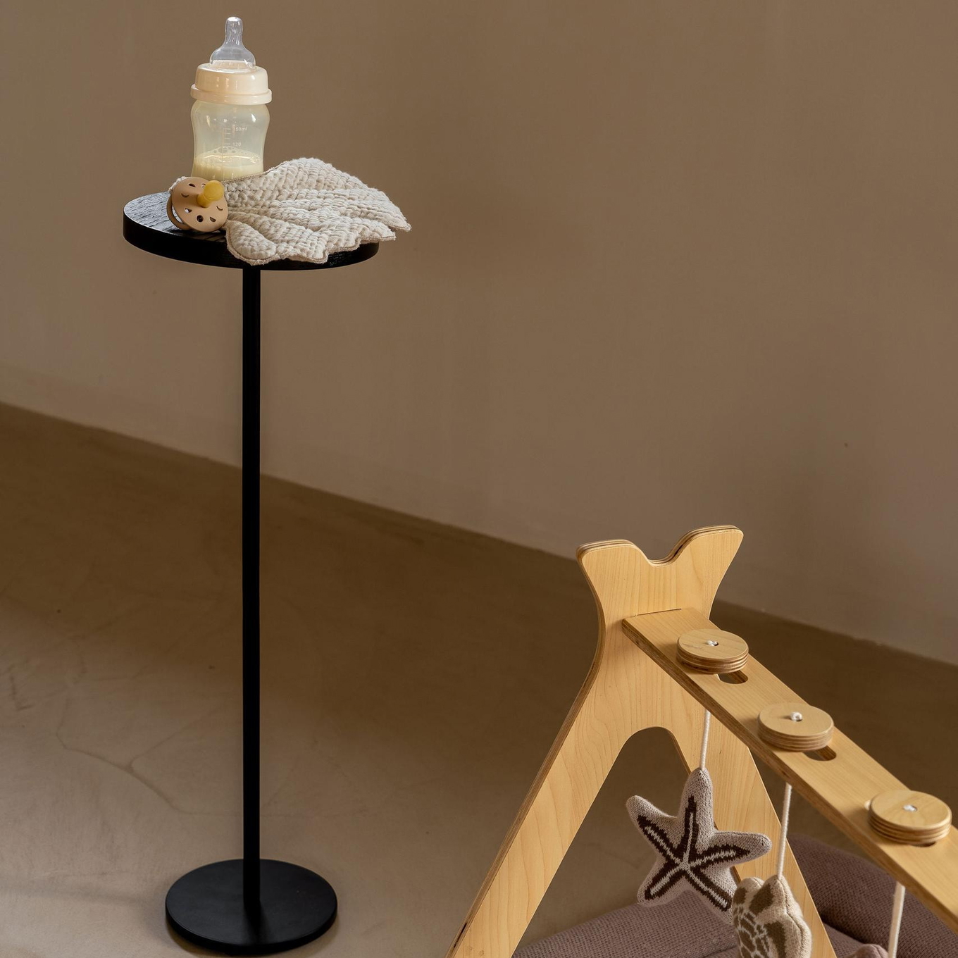 Beistelltisch für Stillstuhl 3