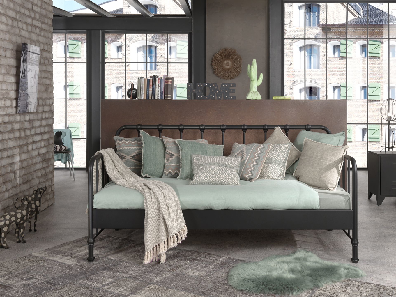 Daybett Bronxx Schwarz 3