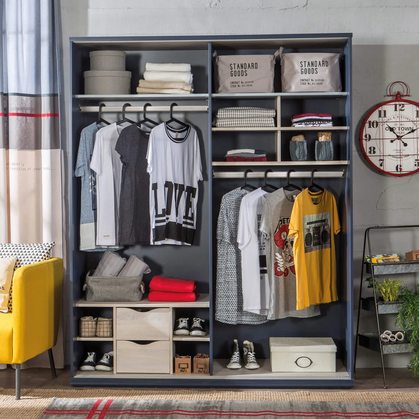 Kleiderschrank Trio mit Schiebetür 4