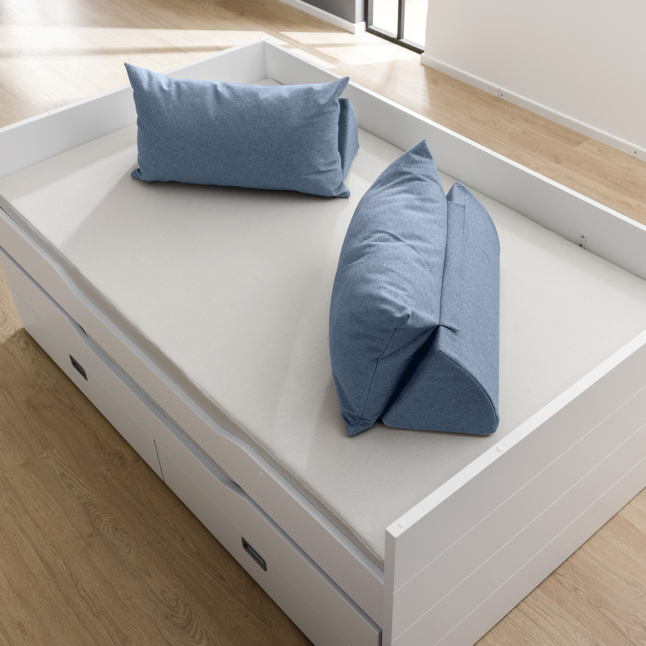 Chillkissen aus Mikrofaser Tintenblau