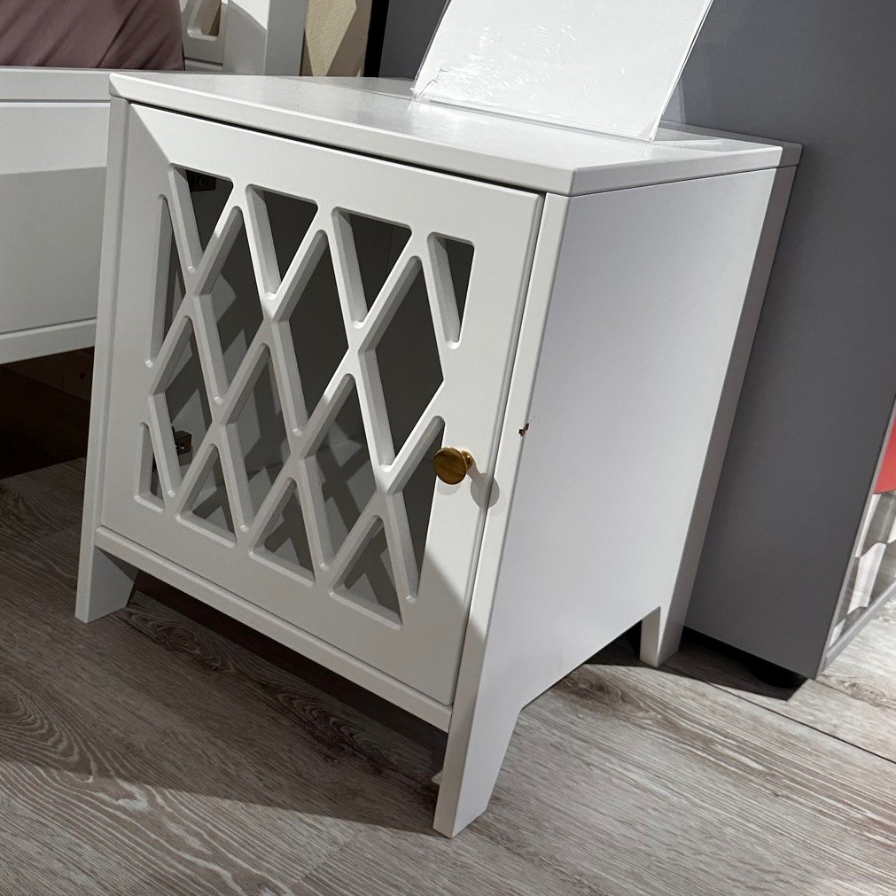 Nachttisch Harlequin #2