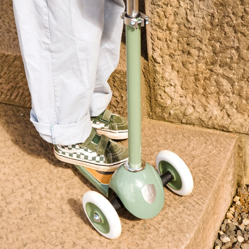 Scooter Vintage Forest 3