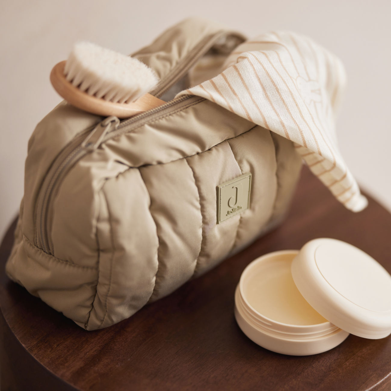 Pflegetasche Puffed Olive #2