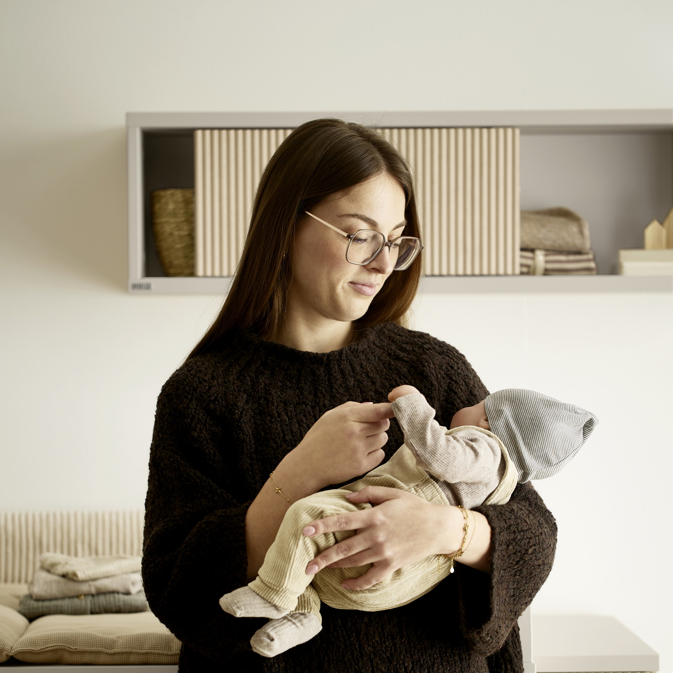 Wandregal Jonte mit Schiebetür 3