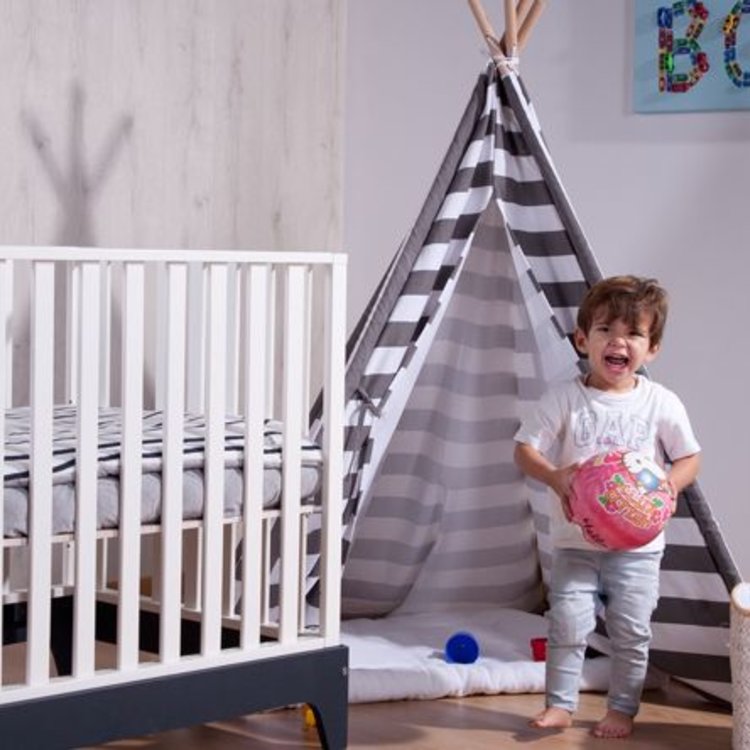 Tipi Zelt Grau Weiss Streifen #2