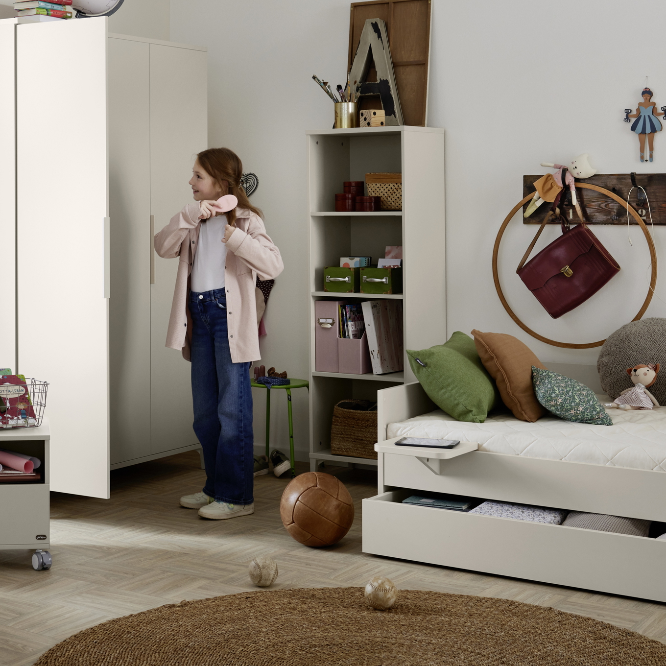 Tablar Sister Lou Yuny #2