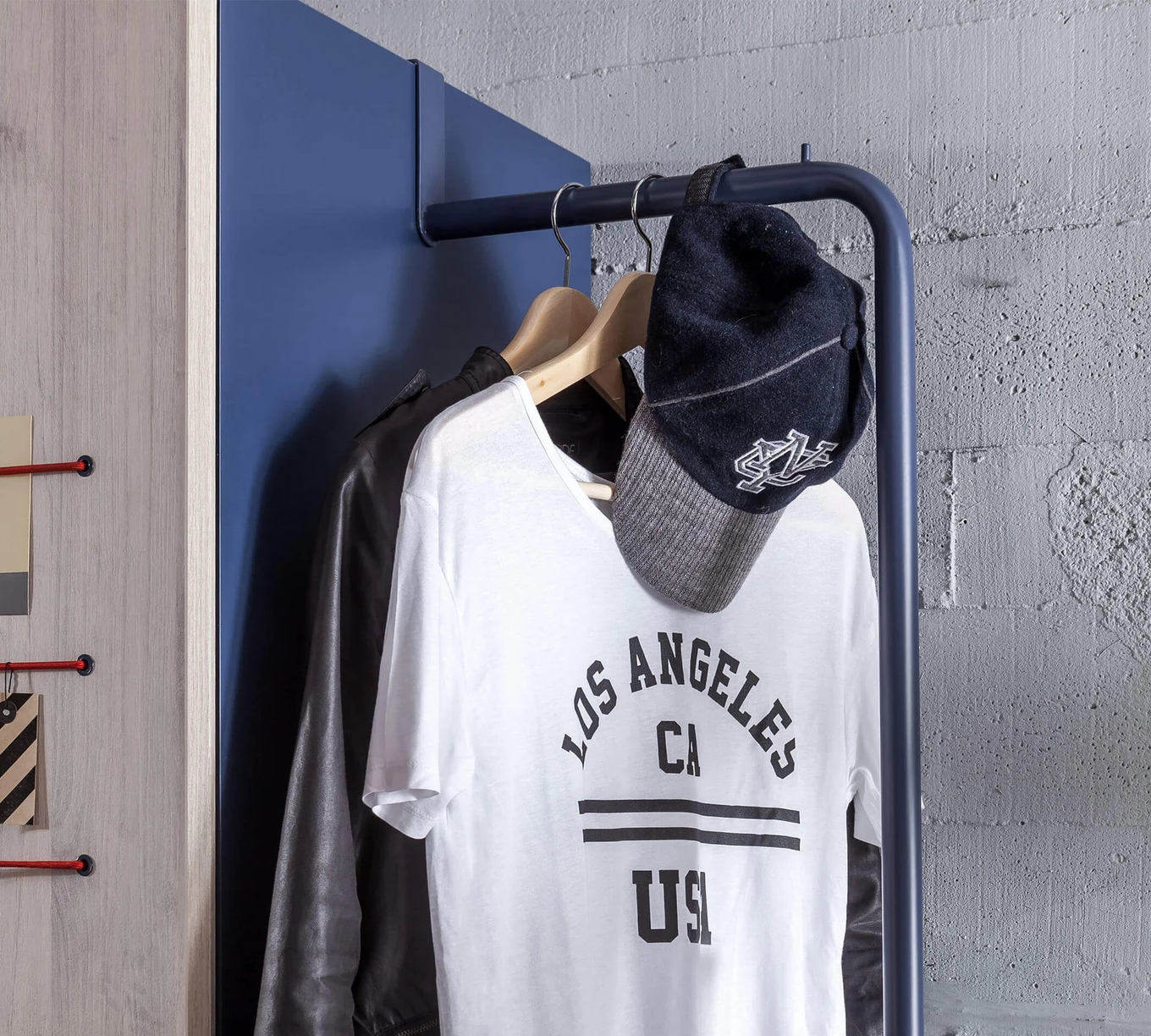 Kleiderhänger Trio #2