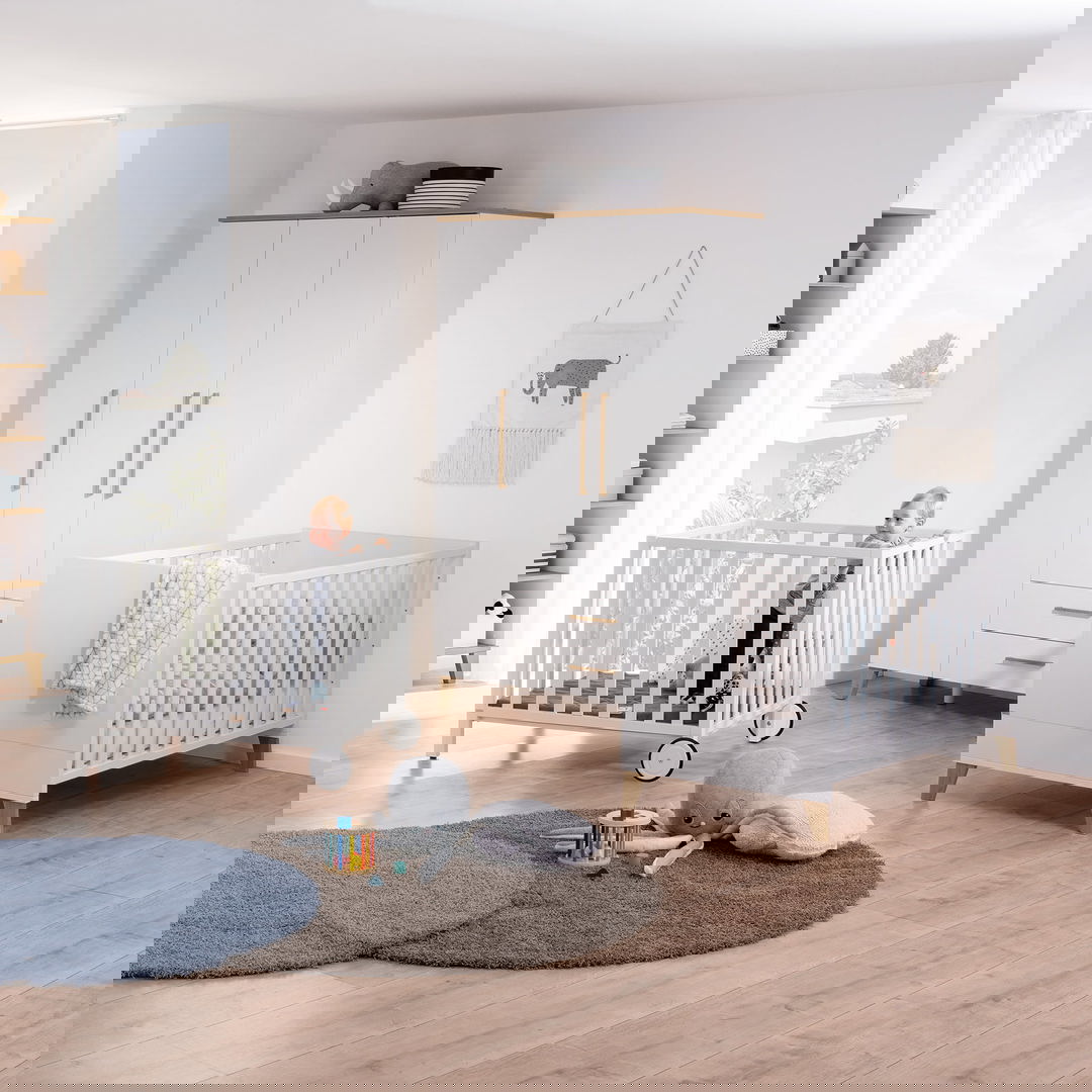 Kleiderschrank Oscar 3-türig mit Schubladen 4