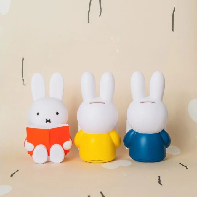 Spardose Miffy liest Buch Blau #2