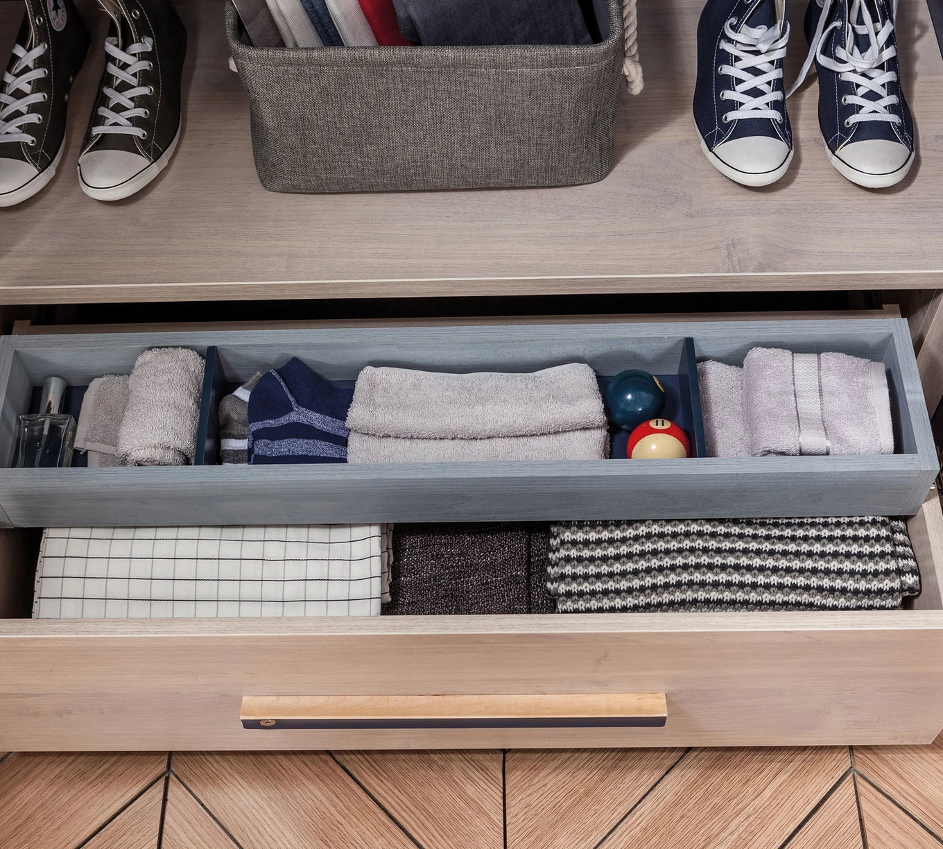 Kleiderschrank Trio 2-türig 6