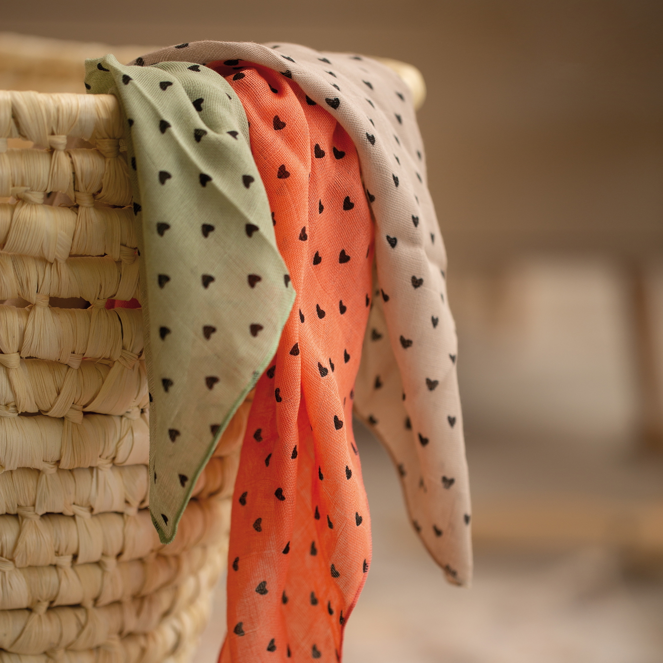 Gaze Spucktuch Rosa Herze #2