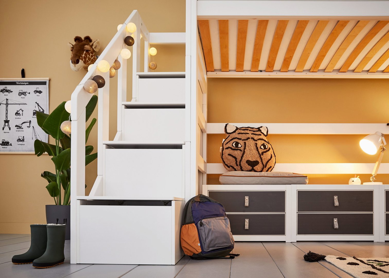 Hochbett mit Treppe inkl. Schubladenset Rollrost, Weiss lasiert 5