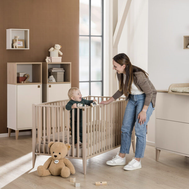 Regal Mila & Ben Türanschlag rechts #2