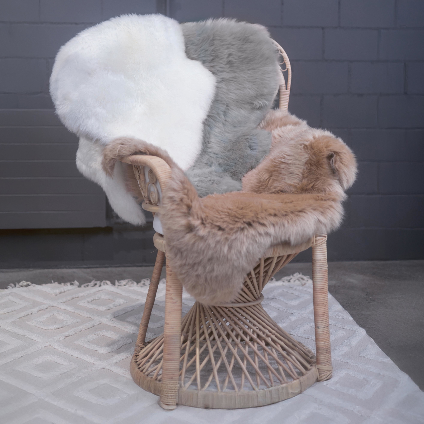 Lammfell ungeschoren silbergrau 3