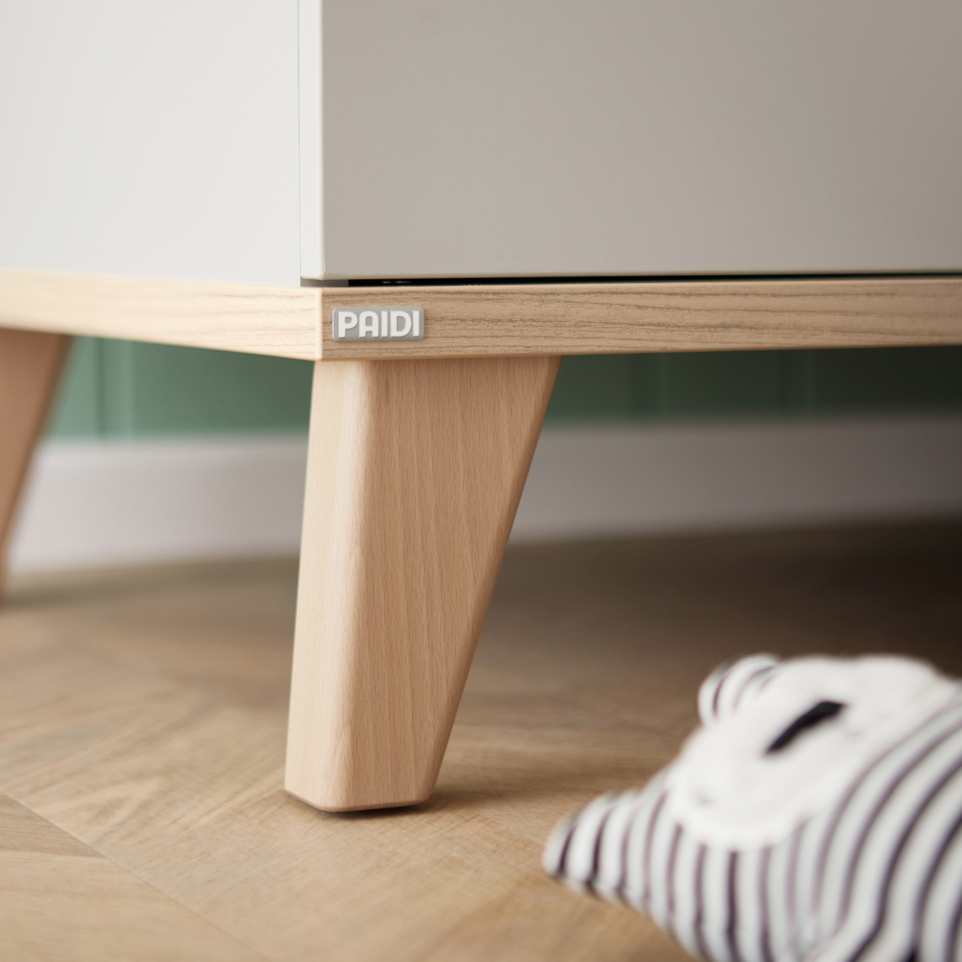 Regal Fiene mit 2 Türen 3