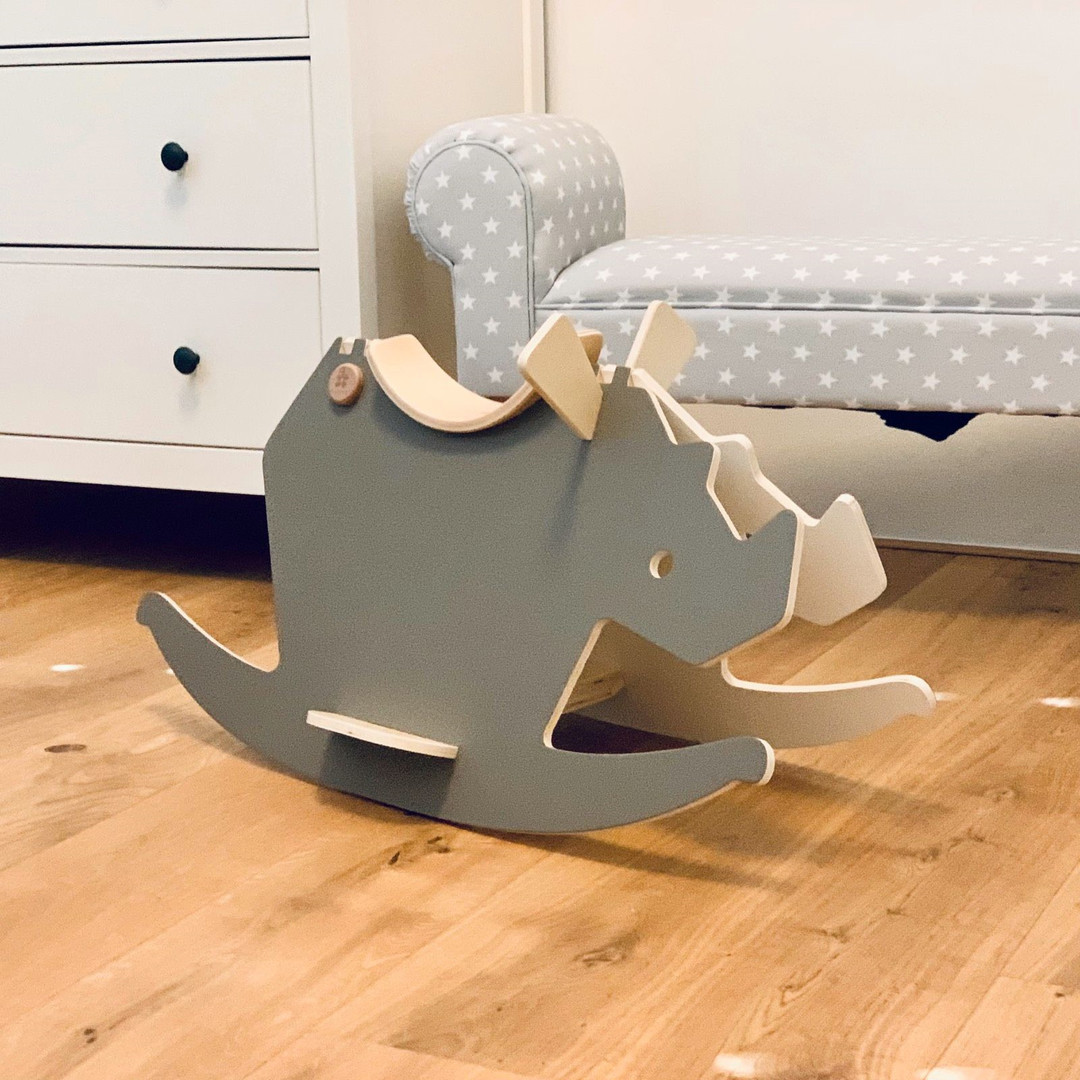 Schaukelpferd Nashorn