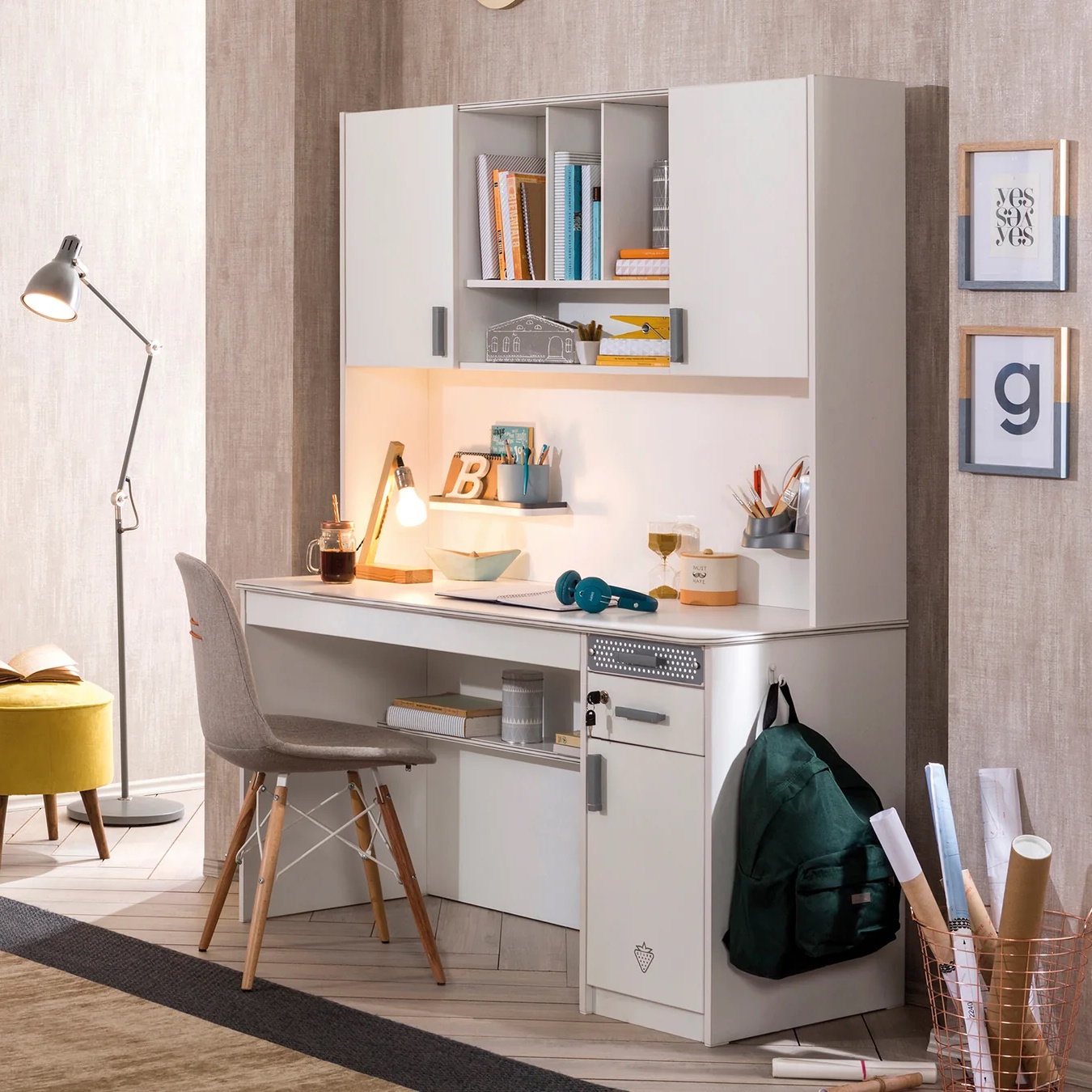 Schreibtisch White mit Schloss und Aufsatz #2