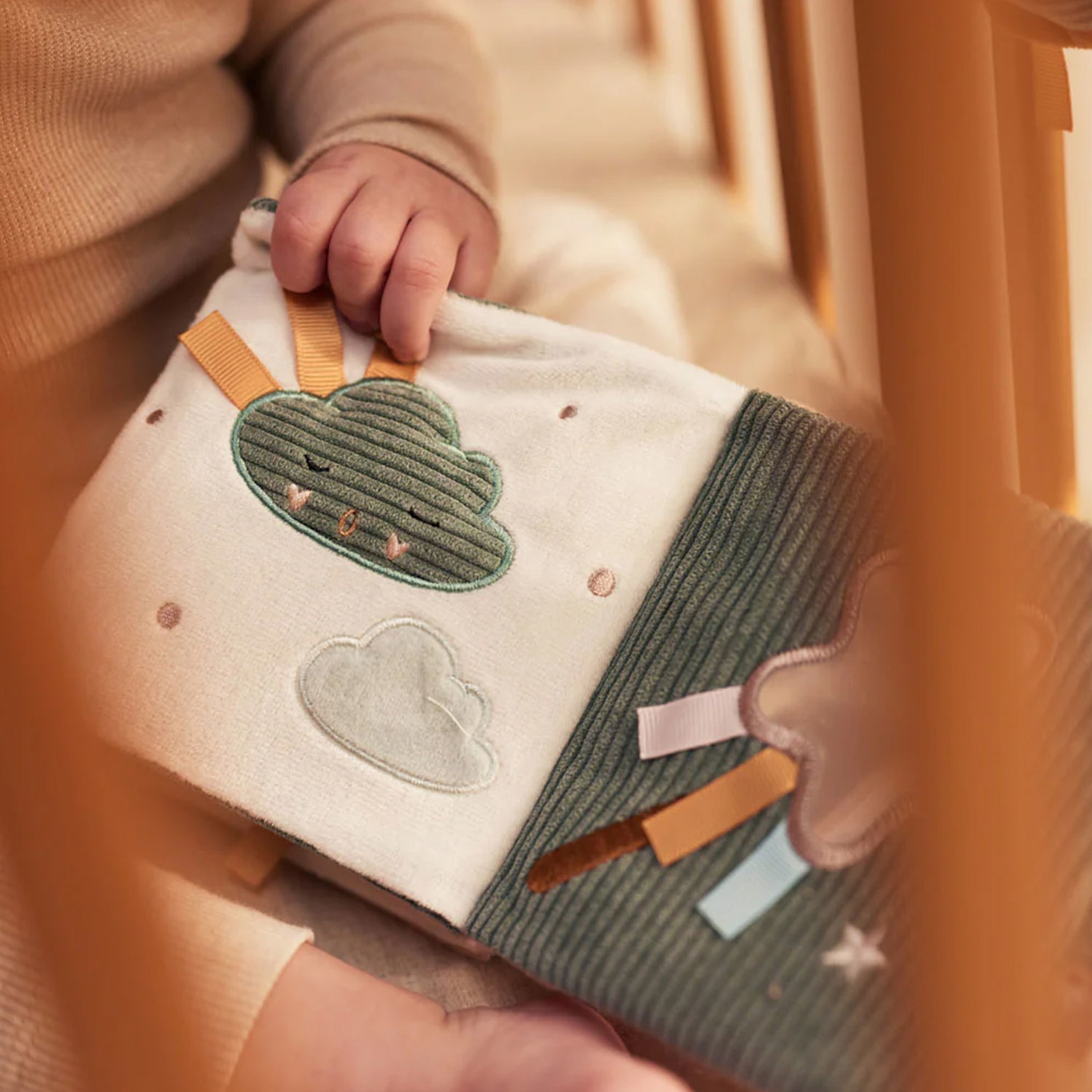 Aktivitäten-Stoffbuch Lovely Birds 2