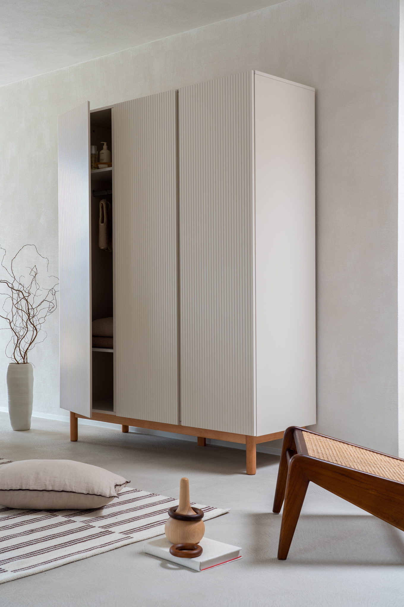 Kleiderschrank Mood Clay, 3-türig 4