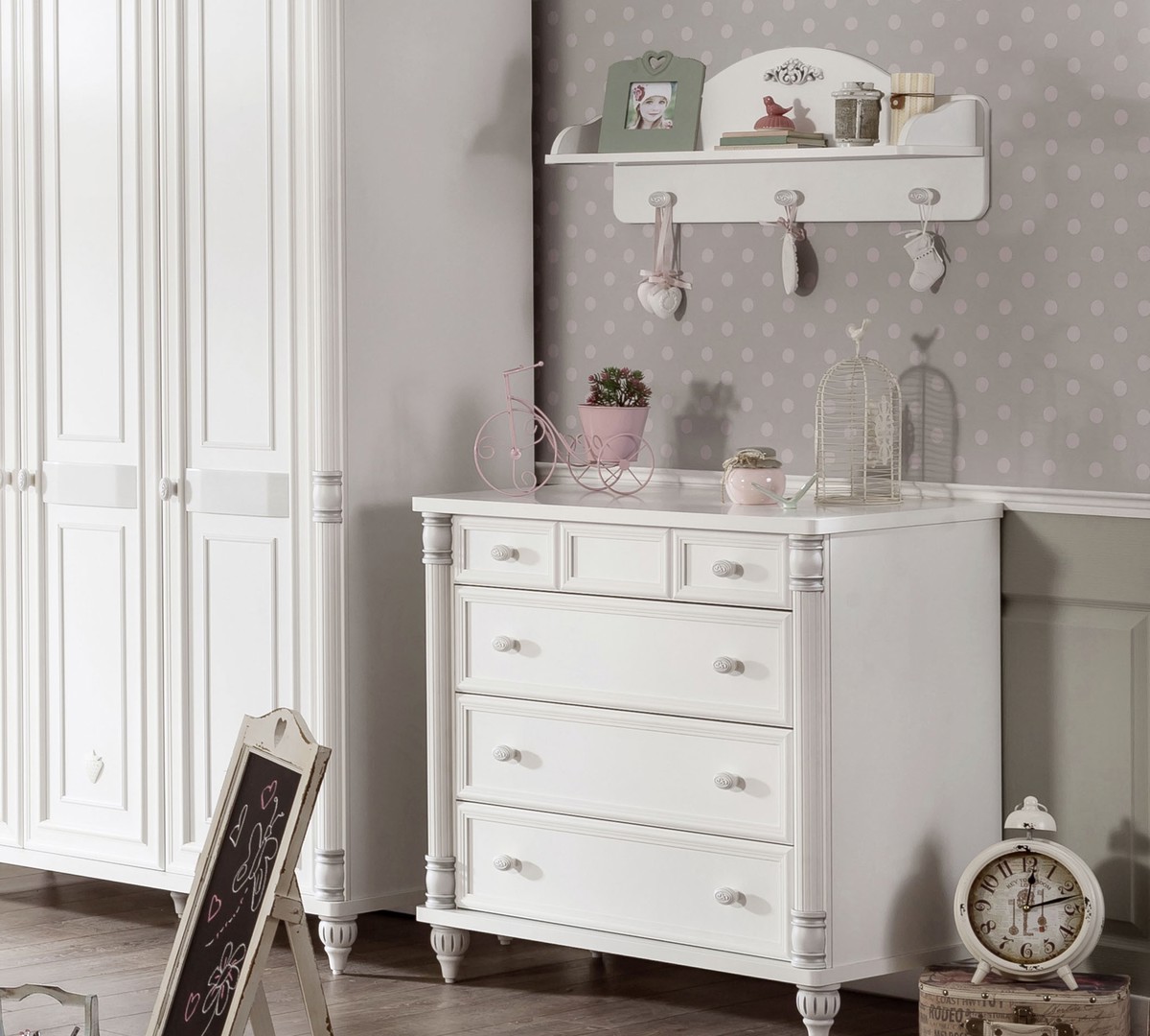 Wandregal Romantic 3