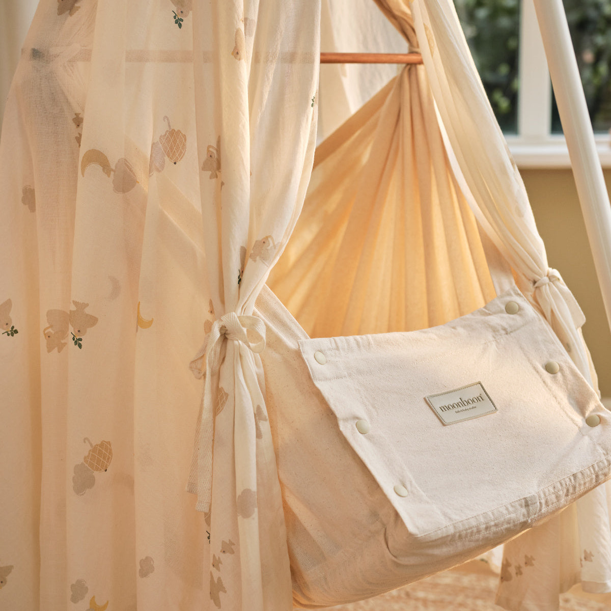 Wiegenhimmel Over The Moon 3