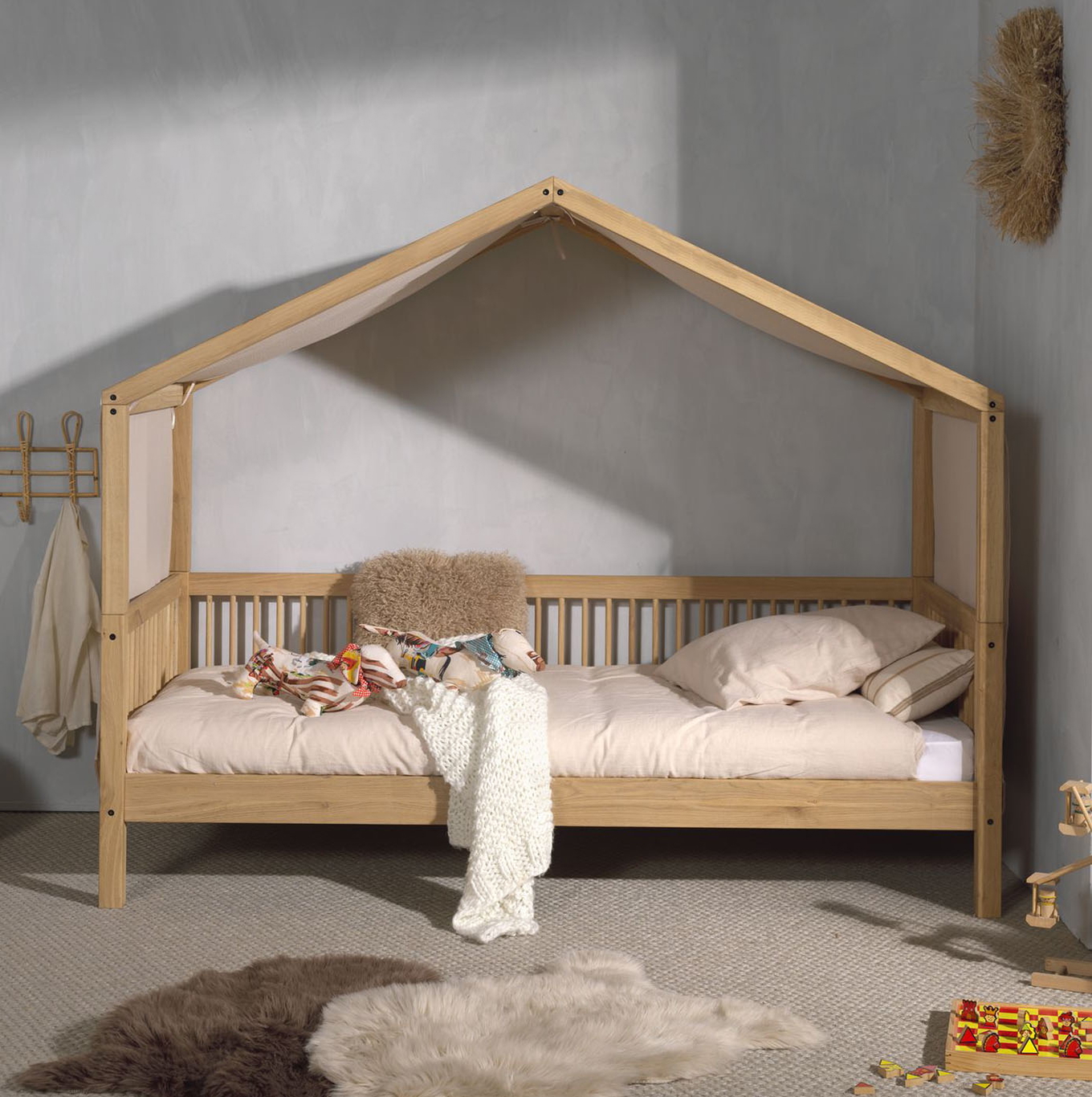 Hausbett Forrest Eiche inkl. Betthimmel 2