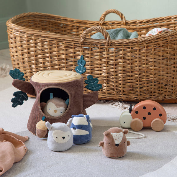 Aktivitätsspielzeug Versteckspiel Baumstumpf 4