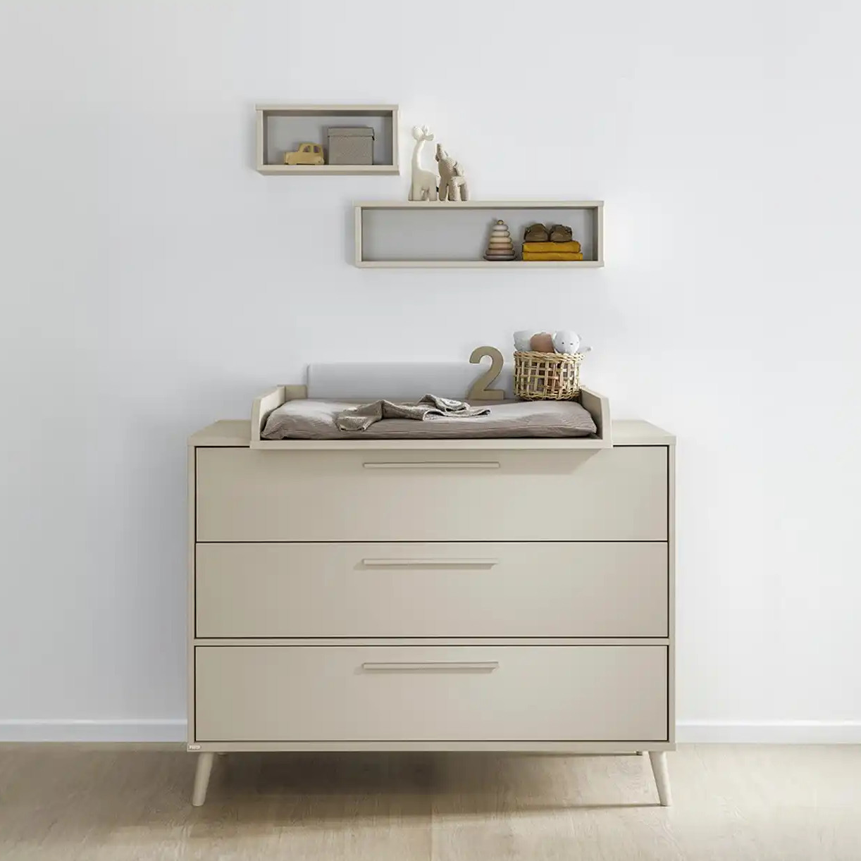 Kommode Eefje Breit, Front Beige #2