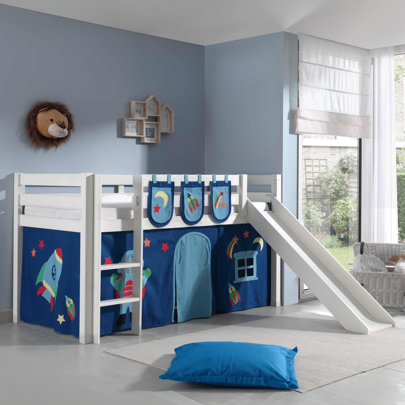 Halbhohes Bett Astro mit Rutsche Weiss, mit Spielvorhang und Betttaschen 2
