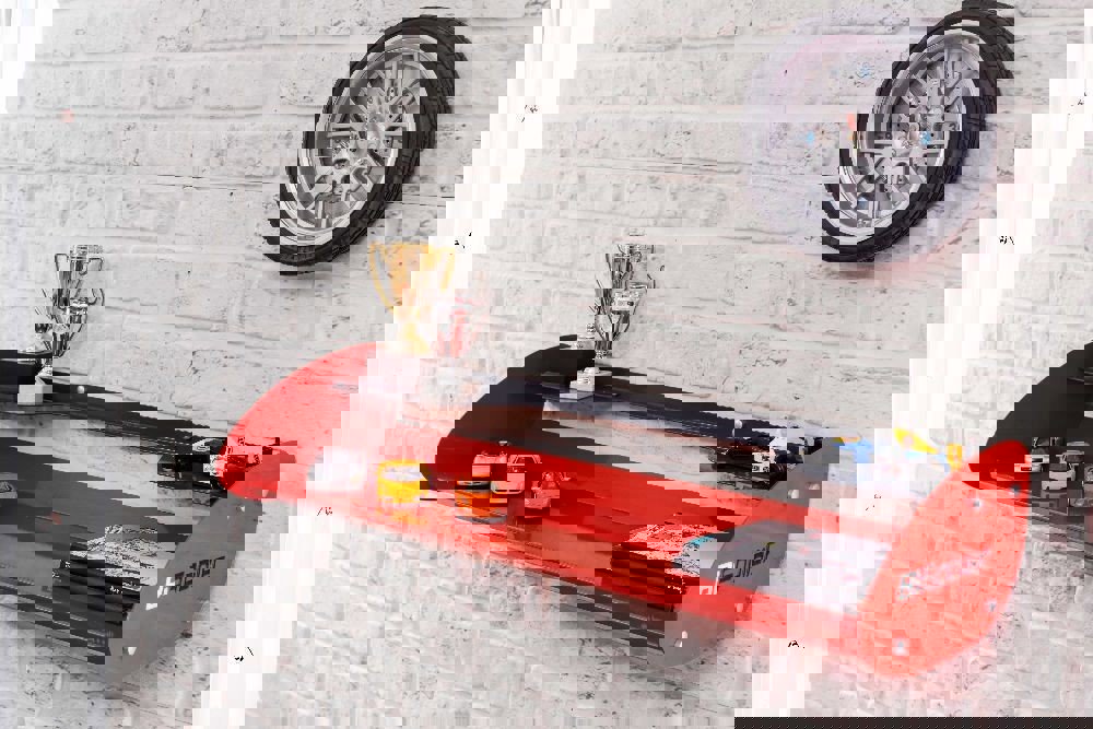 Wandregal Champion Racer 3