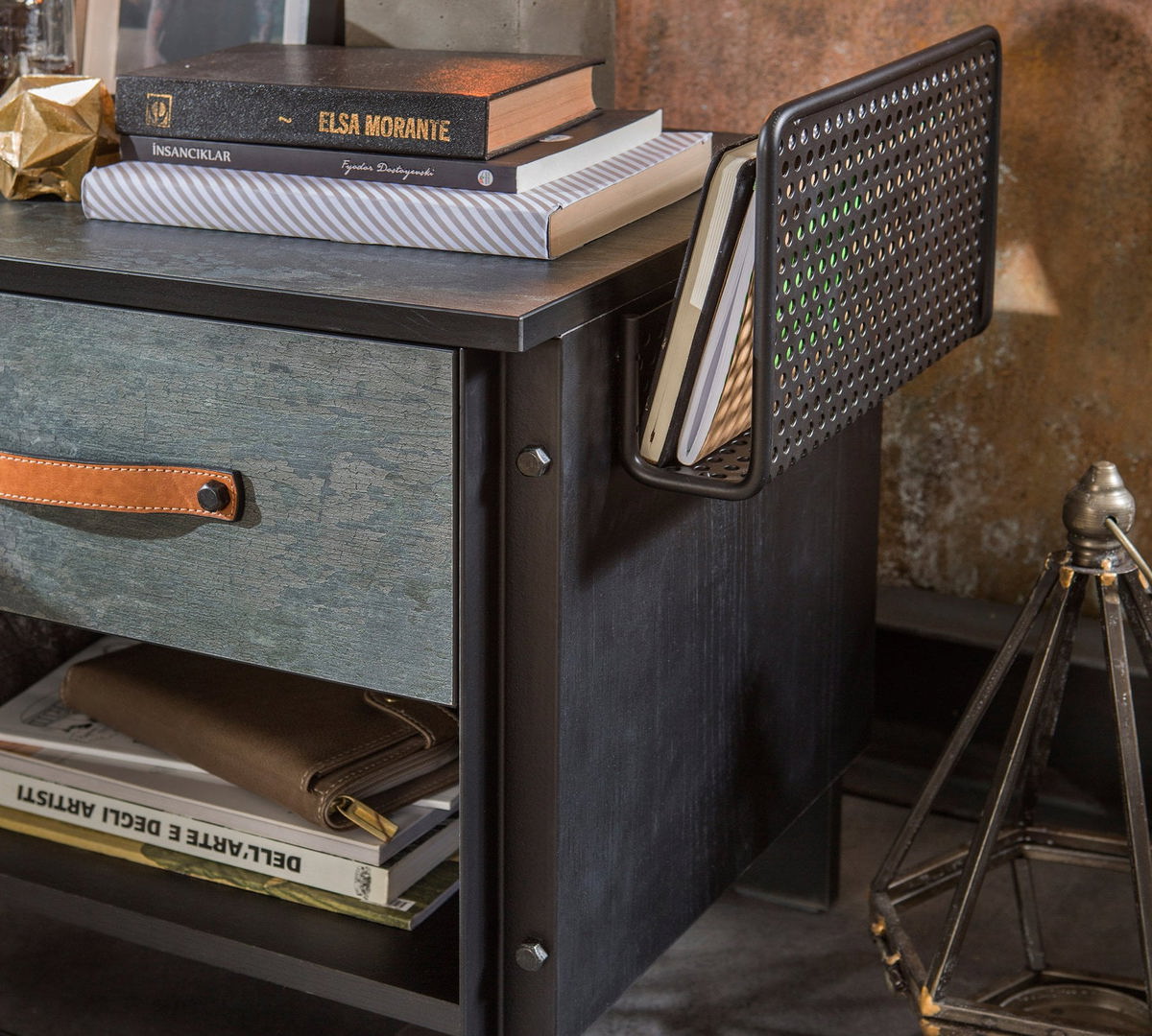 Nachttisch Dark Metal 3