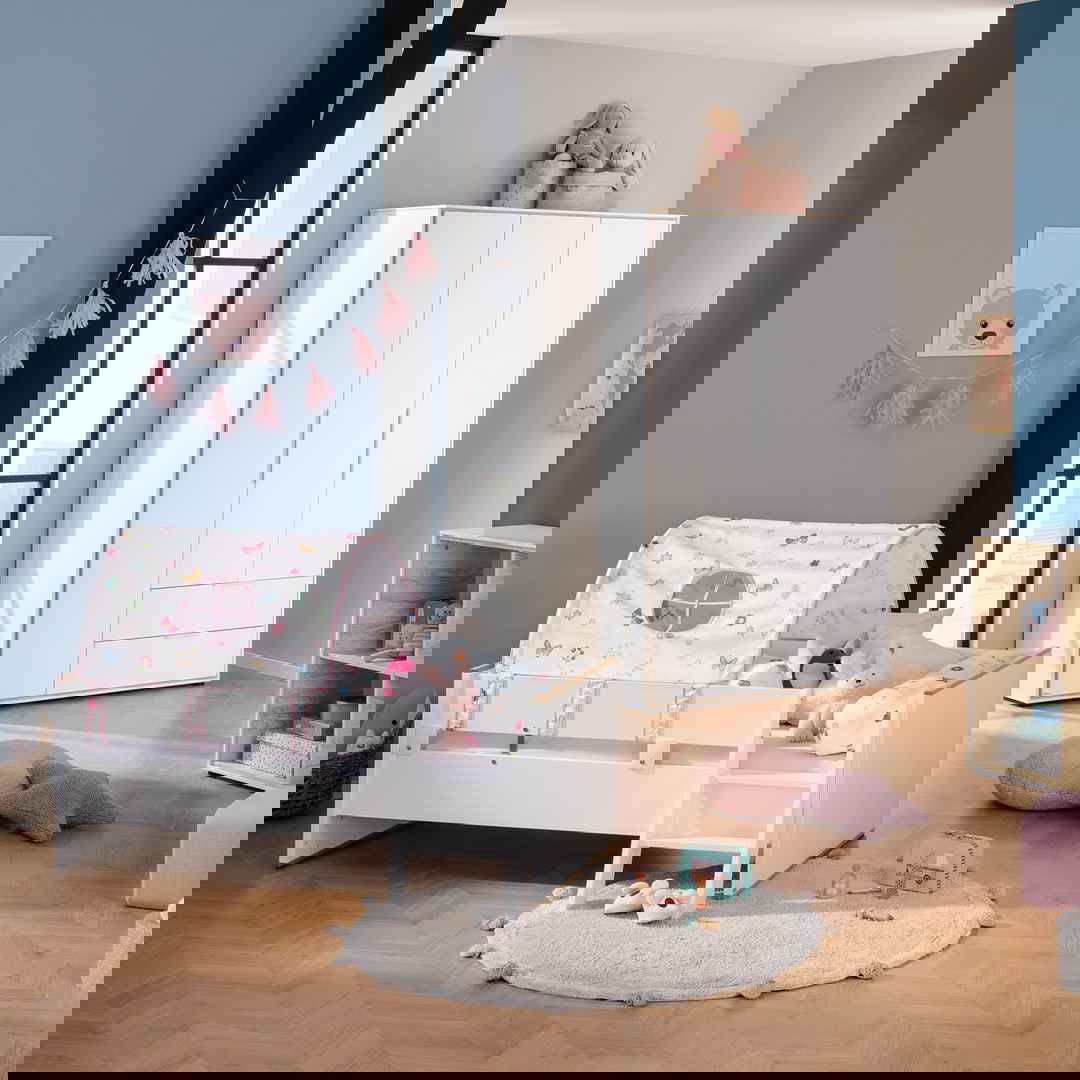 Kleiderschrank Lieven 3-türig mit Schubladen 2