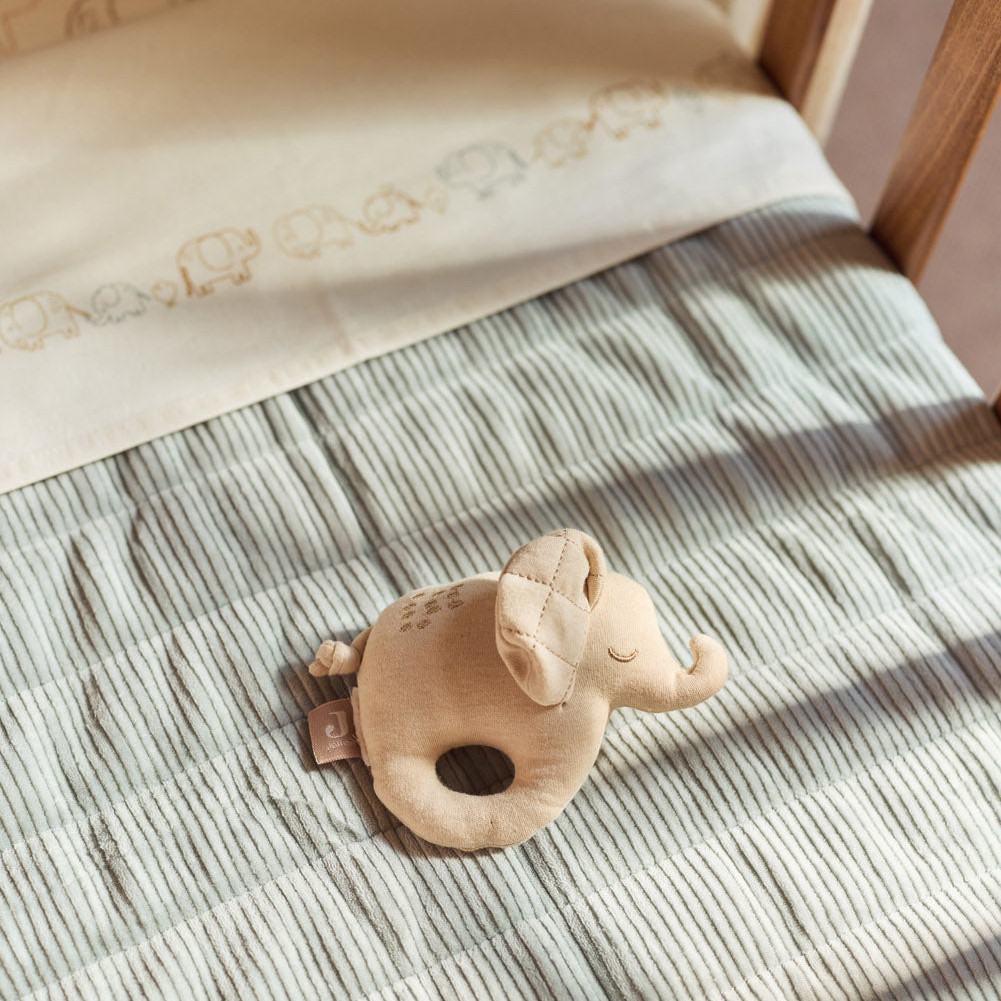 Rassel Elephant Tales 9