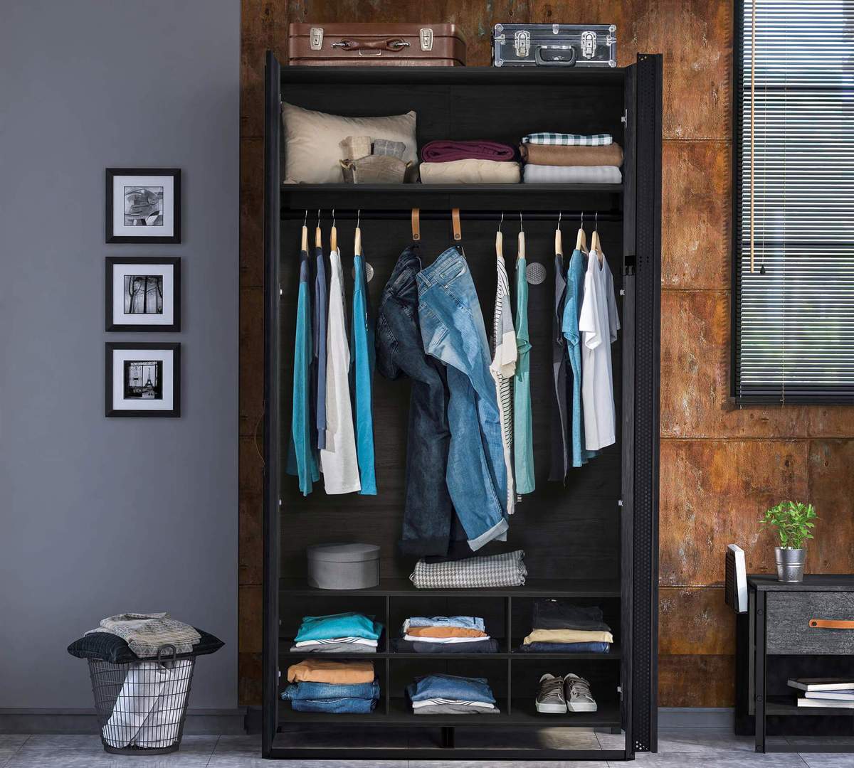 Kleiderschrank Dark Metal 2-türig 3