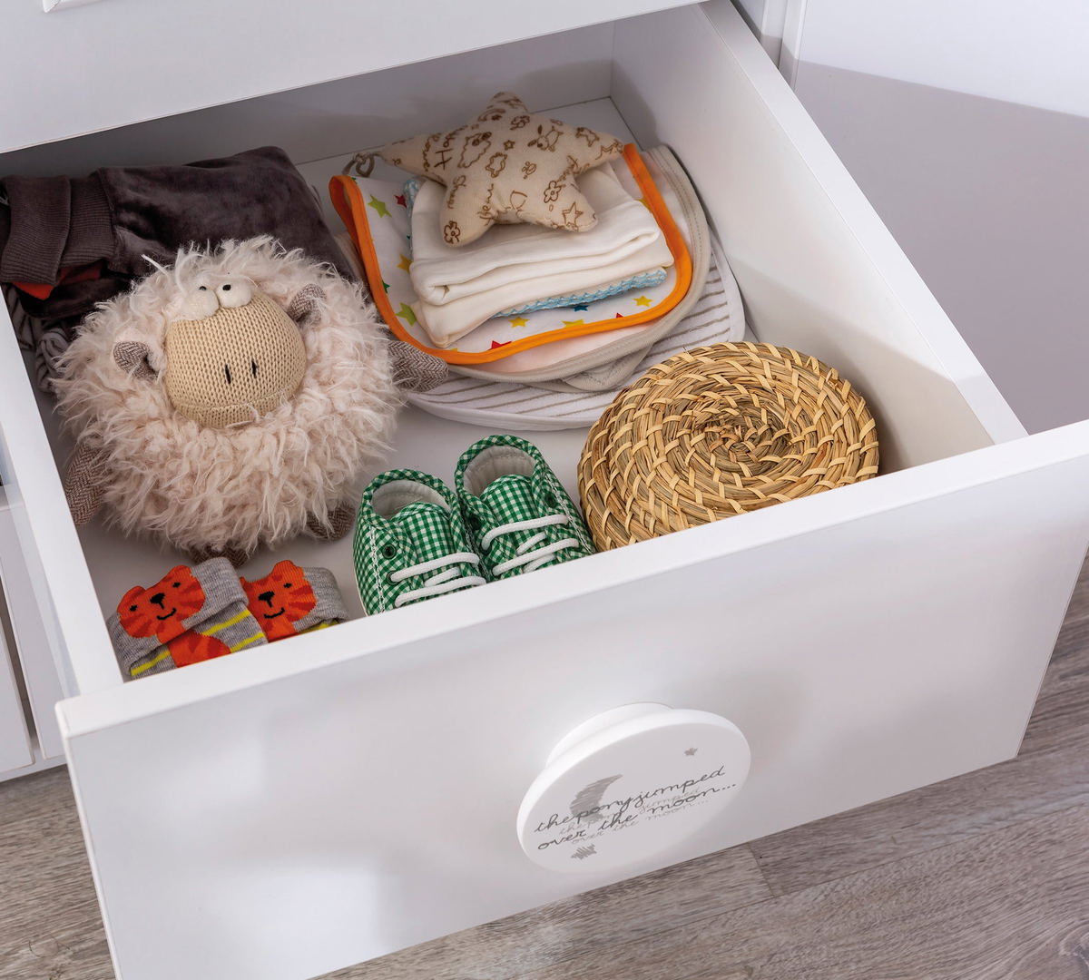 Kleiderschrank Baby Cotton 3-türig mit Fenster 3
