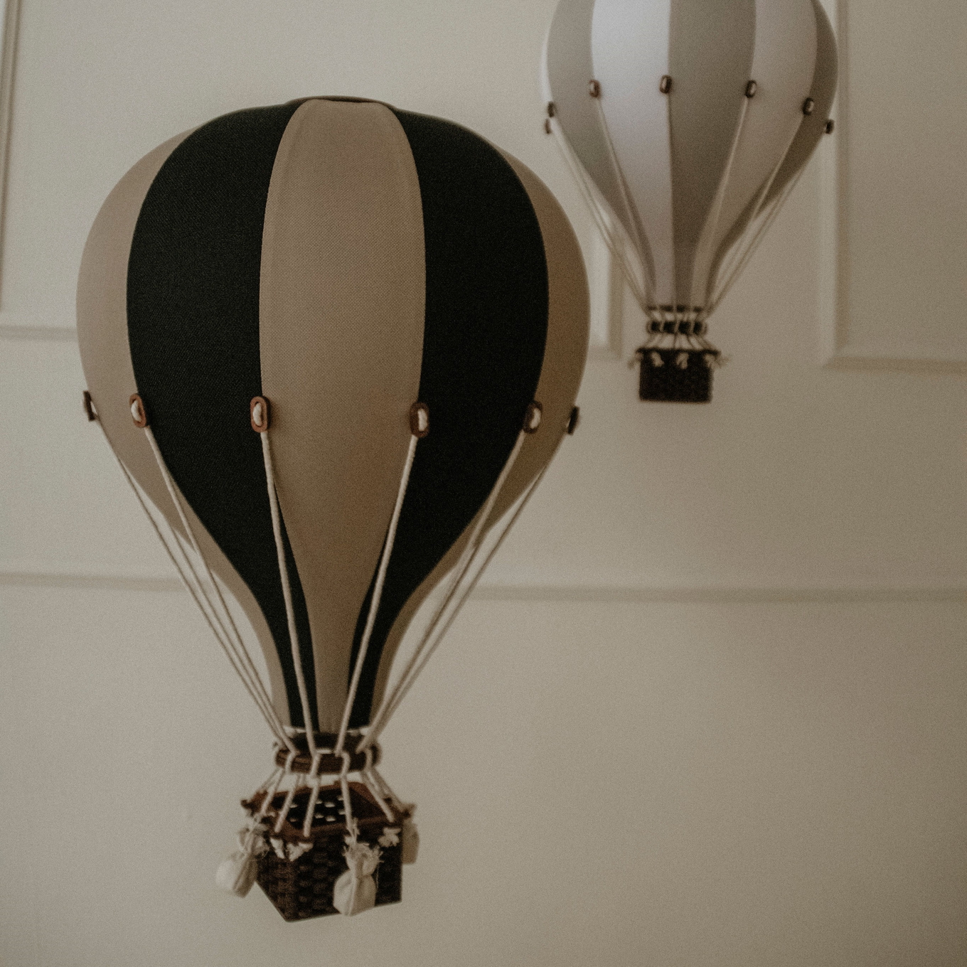 Deko Heissluftballon Gold Schwarz L #2