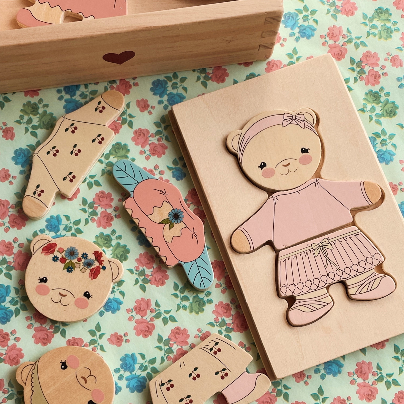 Holz-Teddy-Anziehpuzzle FSC Dusty Pink 3
