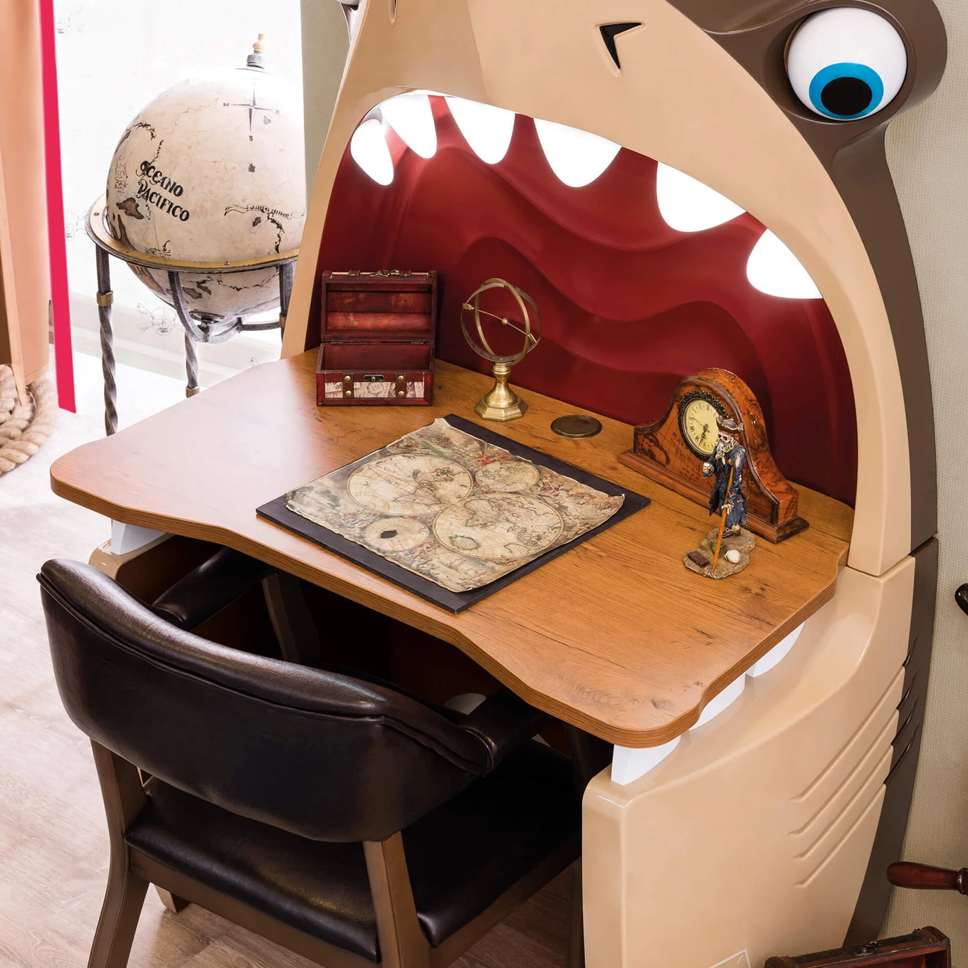 Schreibtisch Pirate Hai 4