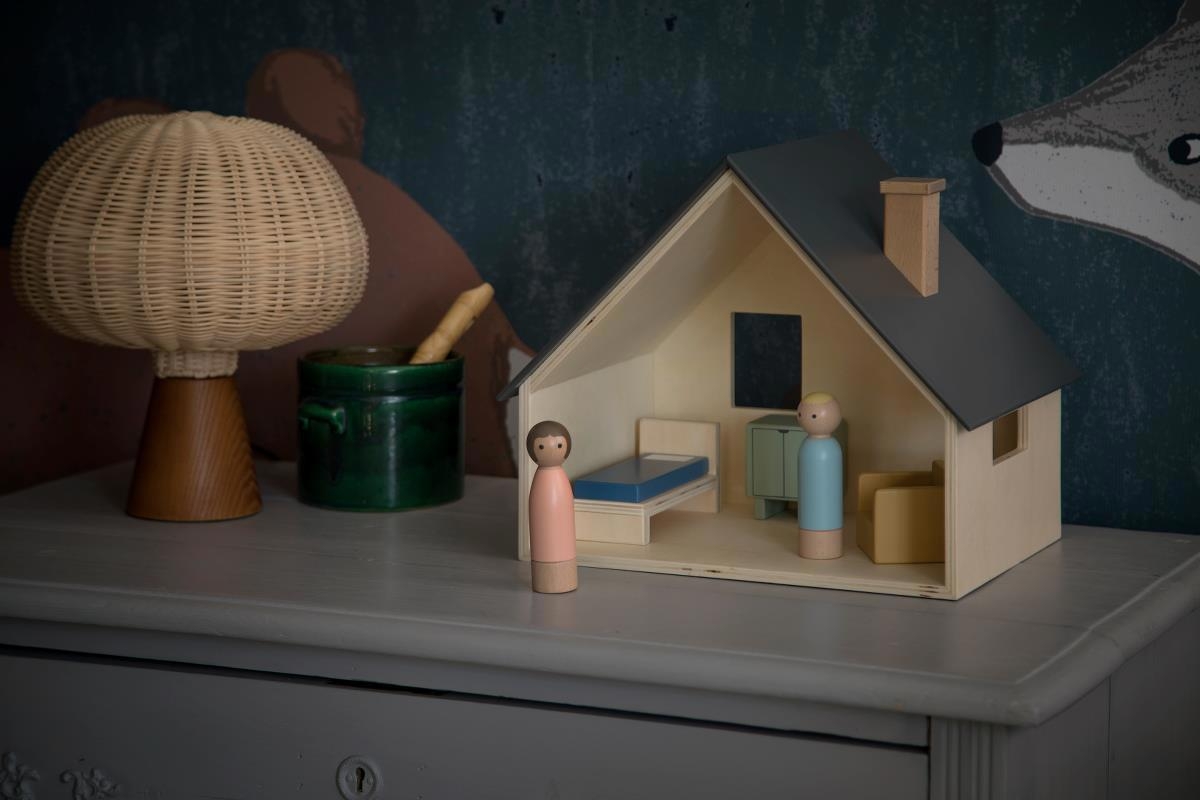 Puppenhaus Sebra mit Möbeln und Puppen 2