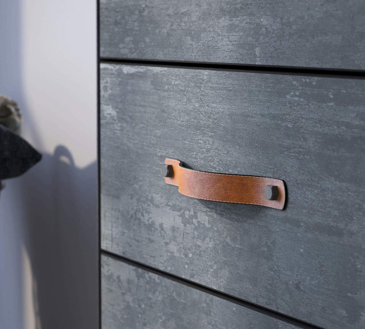Hochkommode Dark Metal 4