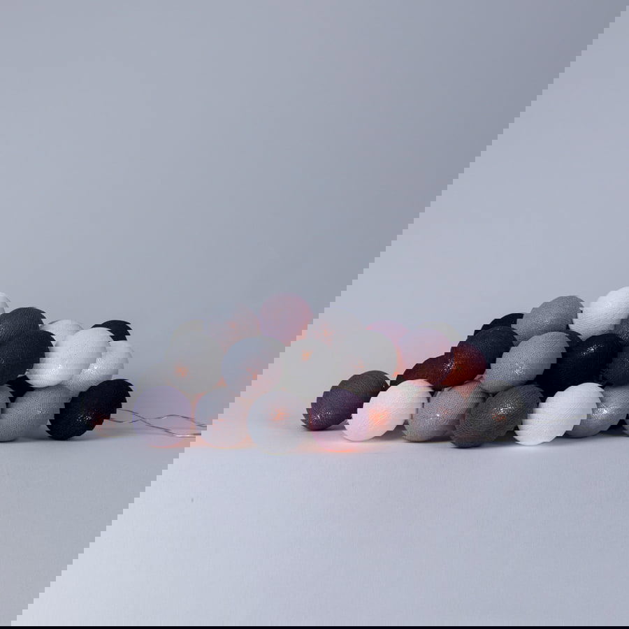 Lichterkette mit Baumwollkugeln Grau 3