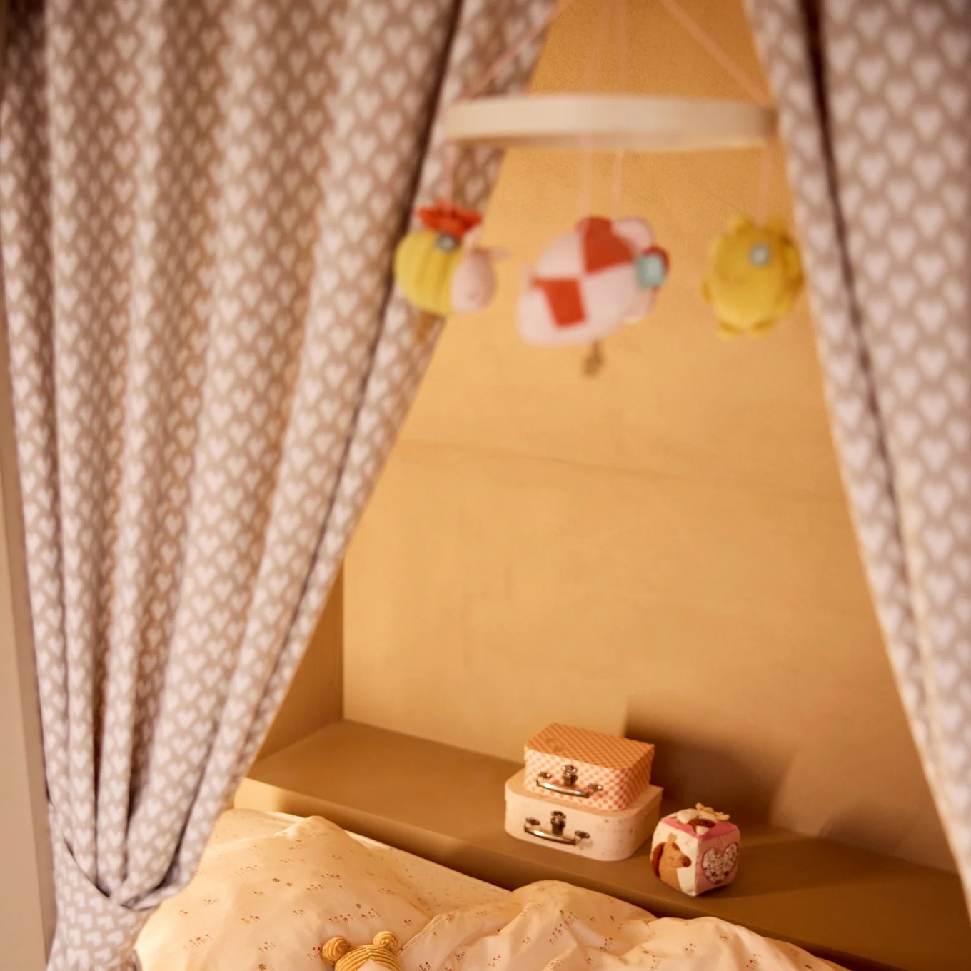 Babymobile Pretty Picnic 4