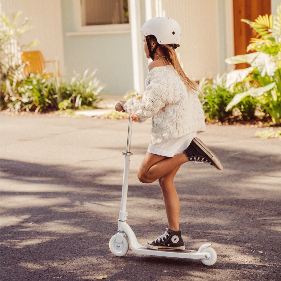 Scooter Maxi Weiss 2